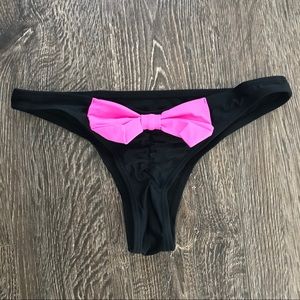 💥4/$25💥 Pink Bow Black Bikini Bottom NWOT